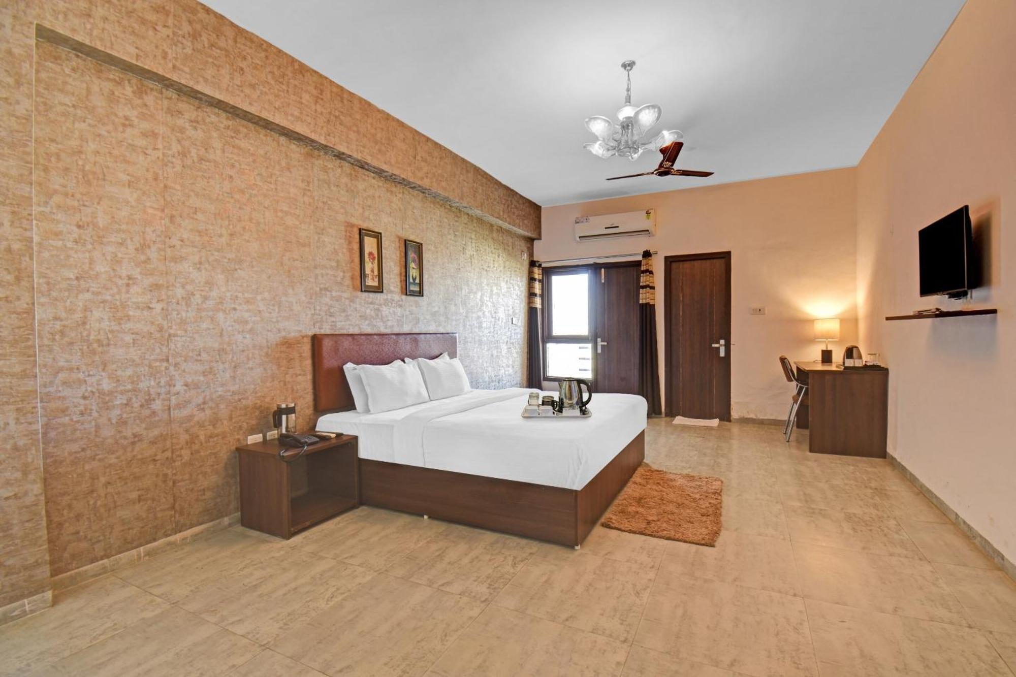 Townhouse Classio Suites Shirdi Eksteriør bilde