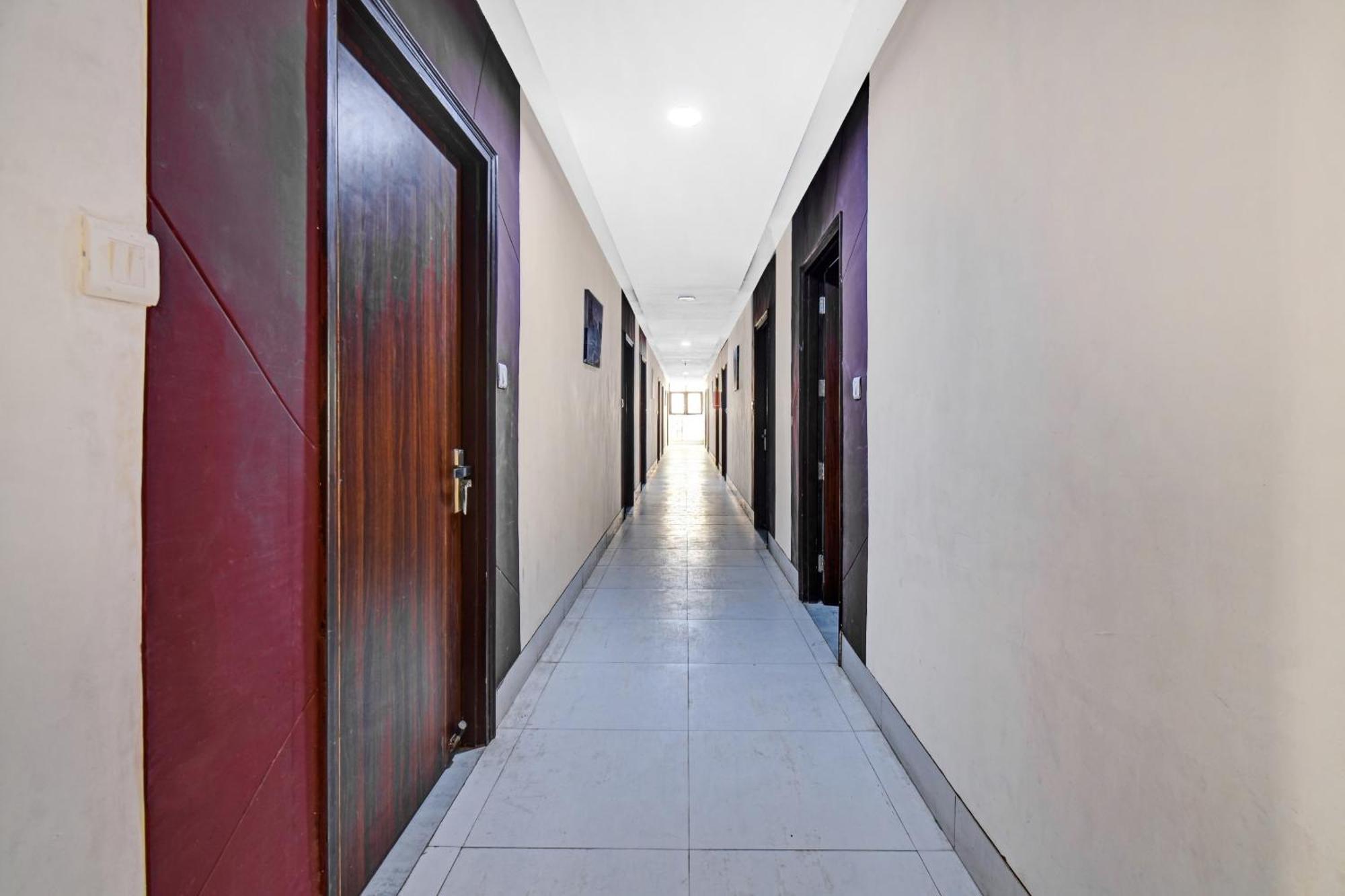 Townhouse Classio Suites Shirdi Eksteriør bilde