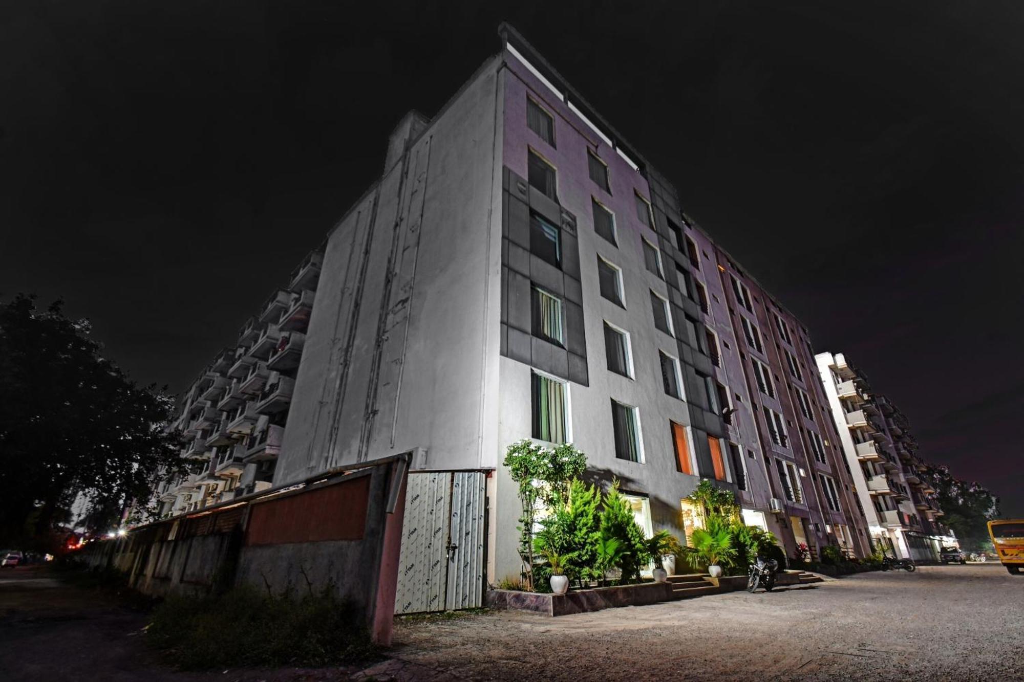 Townhouse Classio Suites Shirdi Eksteriør bilde
