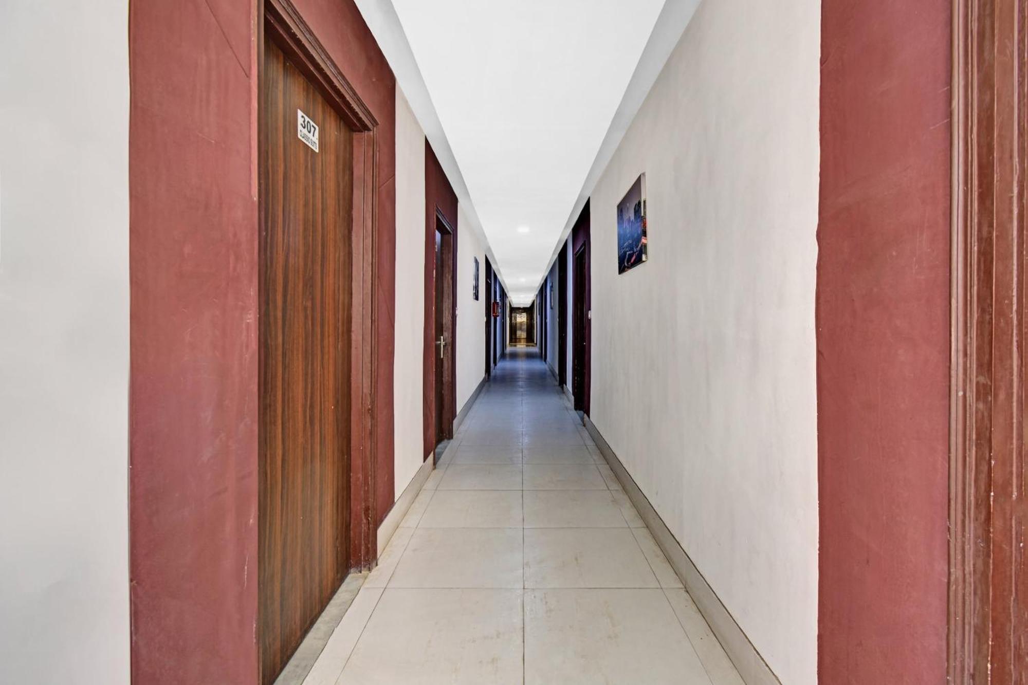 Townhouse Classio Suites Shirdi Eksteriør bilde